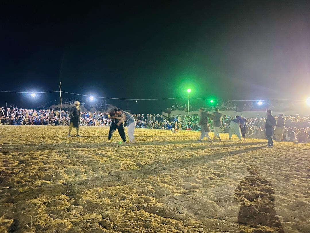 بلخ؛ په نهرشاهي ولسوالۍ کې د درېو ولايتونو د ٧٠ ورشکارانو په ګډون د کورش سيالۍ ترسره شوې