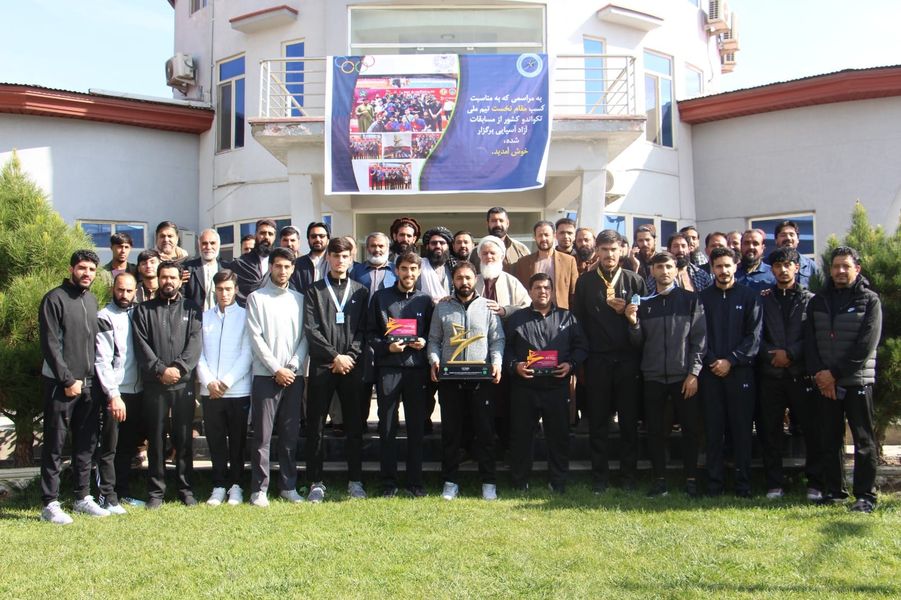 تیم ملی تکواندو افغانستان بعد از کسب مقام اول در پنجمین دوره مسابقات آزاد تکواندو به کشور بازگشت