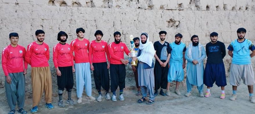 میدان وردگ؛ رقابت‌های B والیبال میان ۱۸ تیم در‌ مرکز میدان شار پایان یافت