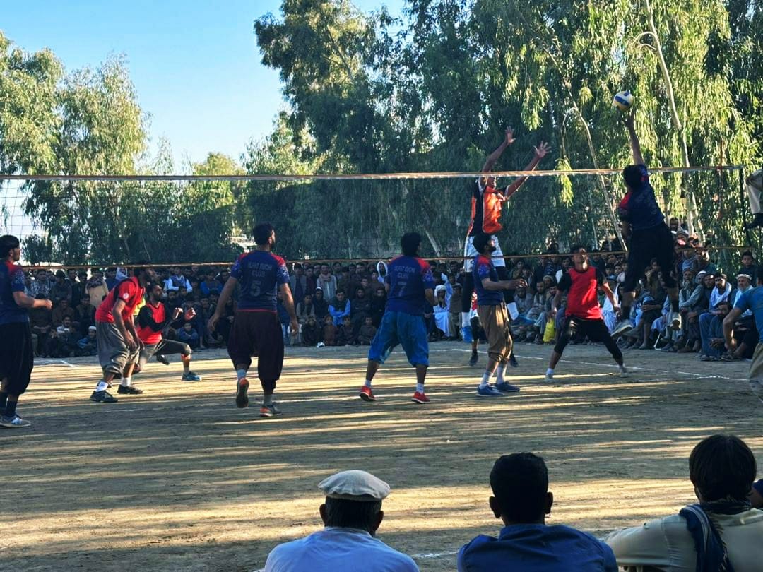 ننګرهار؛ په چپرهار ولسوالۍ کې د والیبال داخلي سیالۍ د ګلشن اباد لوبډلې په بریا پای ته ورسېدې