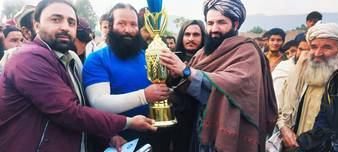 ننګرهار کې شاه محمد پهلوان ګڼ په زړه پوري نمایشونه نندارې وړاندي کړل