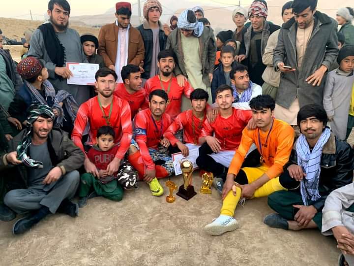 سمنگان؛ تورنمنت فوتسال تحت نام جام خزانی در ولسوالی فیروز نخچیر پایان یافت