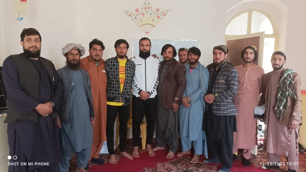 هلمند؛ ګرمسېر ولسوالۍ کې د فوټبال مسؤولانو او لوبغاړو ته د لوبڅارۍ سیمینار ورکړل شو