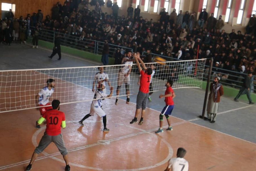 په لوګر ولايت کې د څلورو ولايتونو د ۳۰ لوبډلو ترمنځ د واليبال سيالۍ پای ته ورسېدې