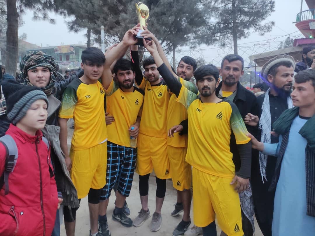 تخار؛ مسابقات لیگ زمستانی والیبال در ولسوالی دشت قلعه پایان یافت