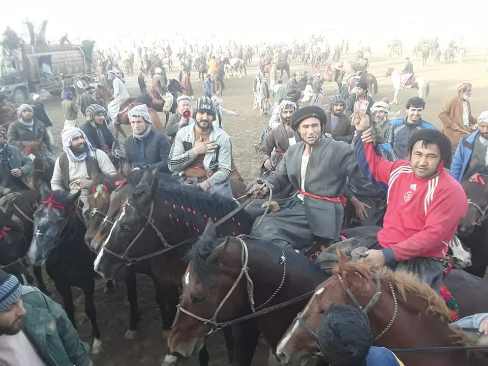کندز؛ امام صاحب ولسوالۍ کې د ۶۰ تنو چاپندازانو ترمنځ د وزلوبې سيالۍ ترسره شوه
