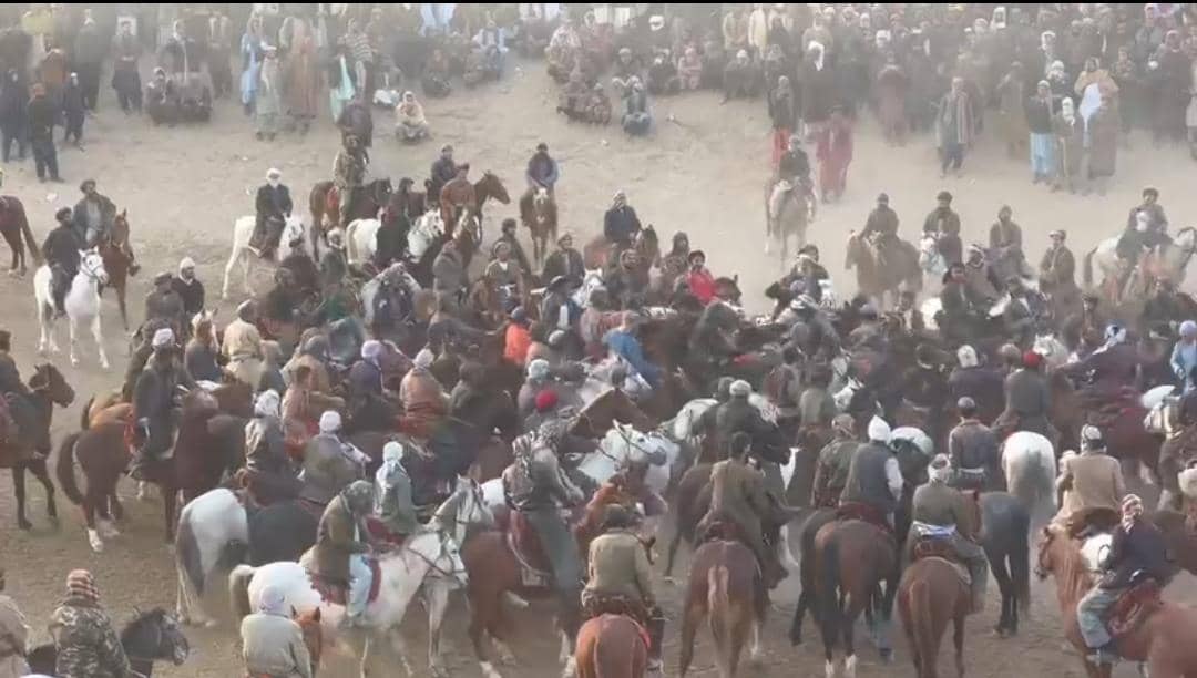 کندز؛ دشت ارچي ولسوالۍ کې د ۷۰ چاپندازانو تر منځ د وزلوبې سيالۍ ترسره شوه