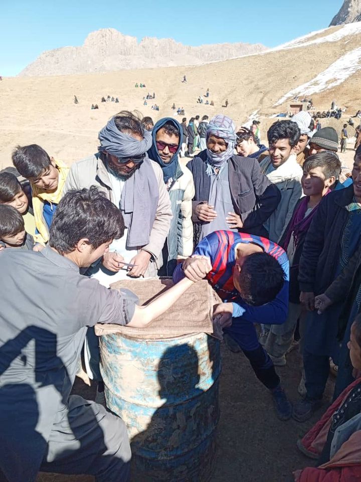 دایکندی؛ مسابقات پهلوانی دست کشتی با اشتراک ۳۳ ورزشکار در ولسوالی خدیر برگزار گردید.