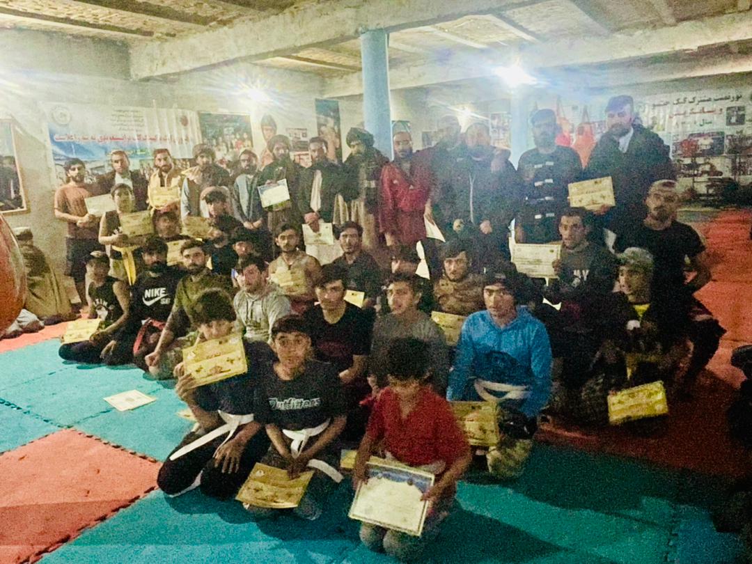 زابل کې د بوکسېنګ ۳۰ ورزشکارانو ته د ارتقا کمربندونه وتړل شول