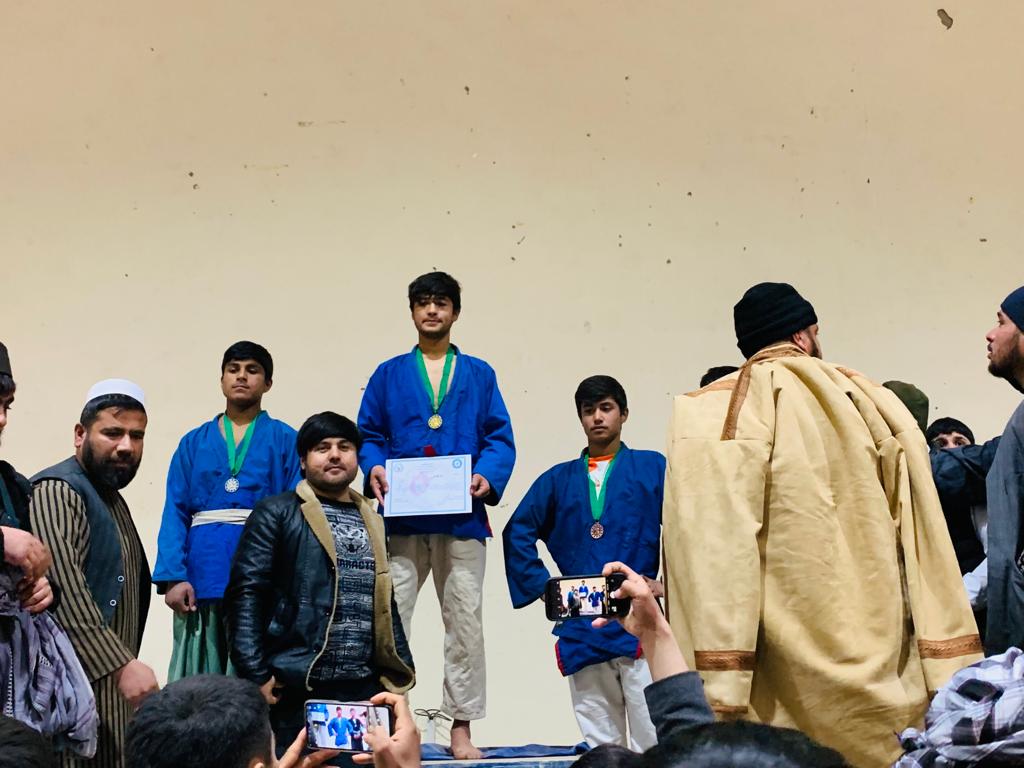 جوزجان؛ پایان رقابت‌های آزاد تشویقی پهلوانی میان ۷۰ پهلوان در این ولایت