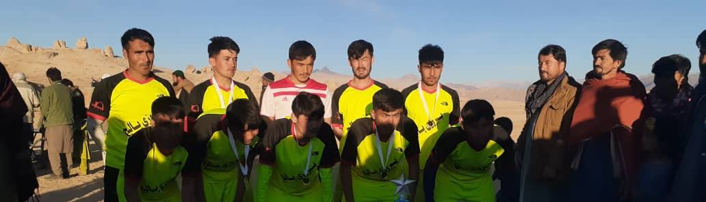 دایکندی؛ تیم پیروزی پالیج قهرمان رقابت‌های جام زمستانی فوتبال ولسوالی شهرستان شد