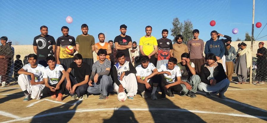 خوست؛ خيال مل لوبډلې د اسماعيل خېلو مندوزيو ولسوالۍ د واليبال سياليو اتلولي وگټله