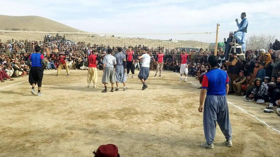 میدان وردک؛ مسابقات والیبال در ولسوالی سید آباد آغاز شد