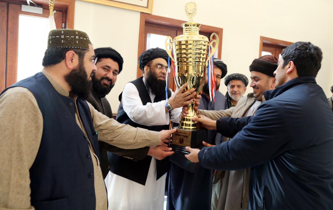 ​​د ریاست الوزراء سیاسي مرستیال مولوي عبدالکبیر: د تل په څېر به د ورزش ملاتړ کوو