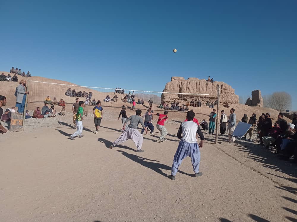 غور؛ سپین‌غر قهرمان لیگ زمستانی والیبال قریه‌ی وردک‌ها شد