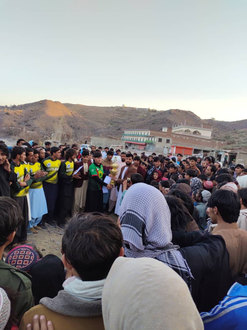 خوست؛ مهرال کلب لوبډلې د موسی خېلو ولسوالۍ د ټېپ بال کرکټ سياليو اتلولي وگټله