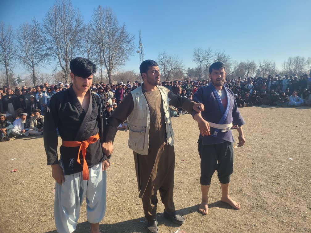 تخار؛ درقد ولسوالۍ کې د ۶۰ ورزشکارانو ترمنځ د کورش سیالۍ ترسره شوې