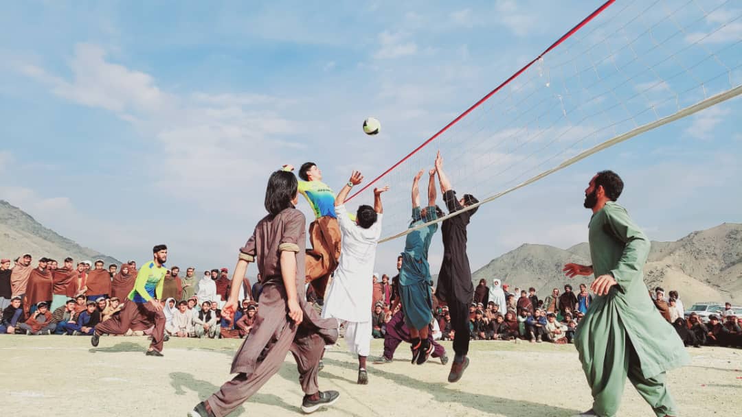 زابل؛ سردرې لوبډلې د ارغنداب ولسوالۍ د واليبال سياليو اتلولي وگټله