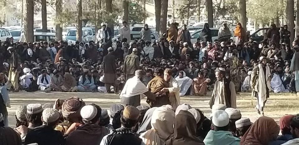 زابل؛ شهر صفاء ولسوالۍ کې د ۱۰۰ پهلوانانو تر منځ د سيمه ييزې غېږ نيونې سيالۍ تر سره شوې