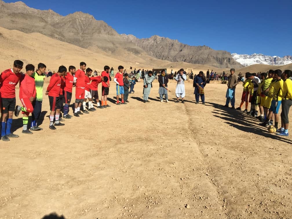 دایکندی؛ مسابقات فوتبال تحت عنوان جام اخوت و برادری با اشتراک 25 تیم در ولسوالی گیتی افتتاح گردید