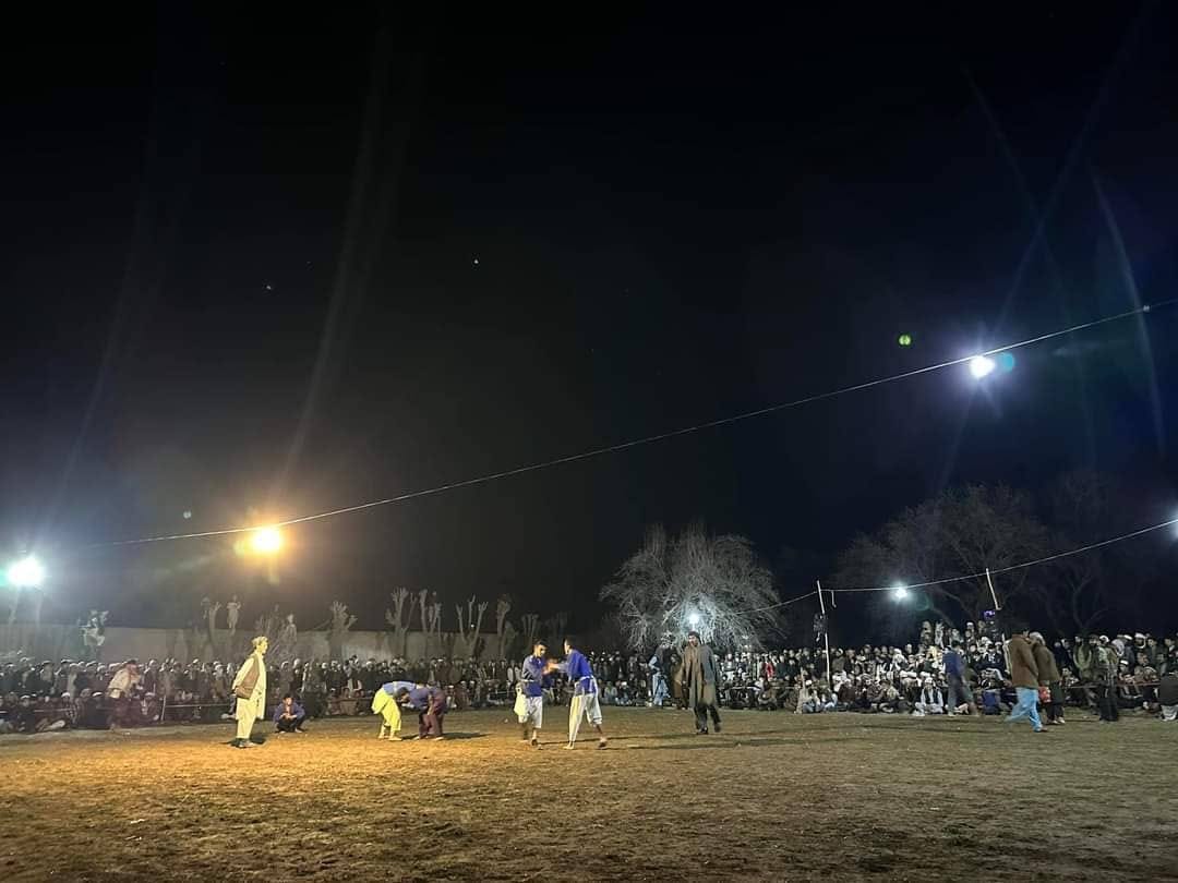 کندز؛ چهاردرې ولسوالی کې د ٨٠ تنو پهلوانانو ترمنځ د غېږنیونې سیالۍ ترسره شوې