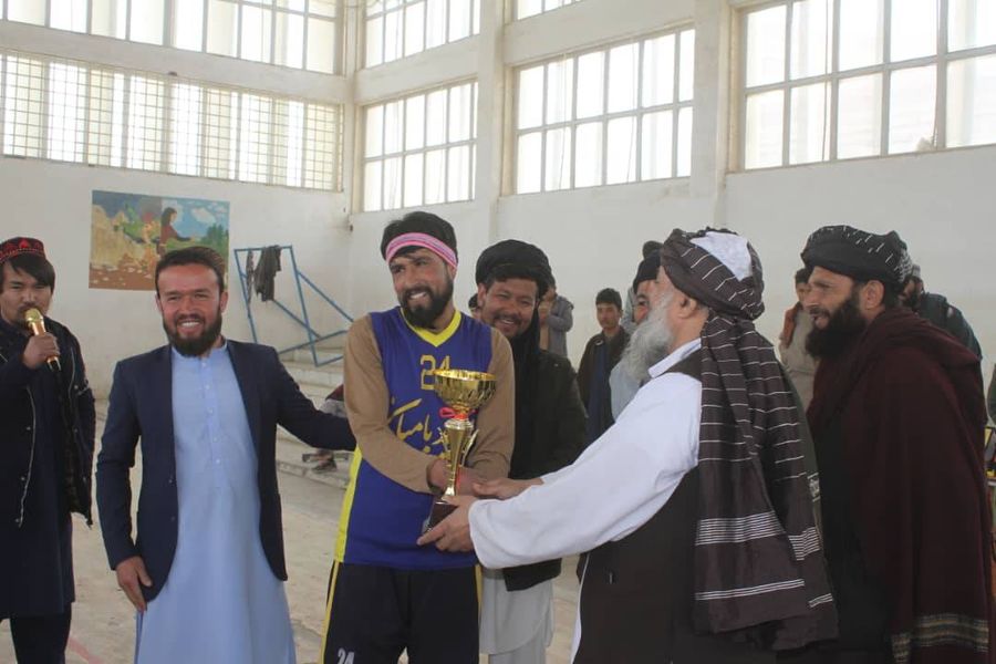 باميان؛ روح الله نیکپا جمنازيوم کې د پنځو لوبډلو ترمنځ د باسکټبال سيالۍ پای ته ورسېدې