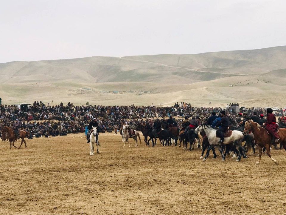 بغلان ؛ رقابت‌های بزکشی میان ۵۰ ورزشکار در شهر پلخمری برگزار شد