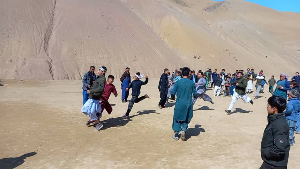 دایکندي؛ خدیر ولسوالۍ کې د ۲۰ ورزشکارانو ترمنځ د اتلتیک ځغاستې سیالۍ ترسره شوې