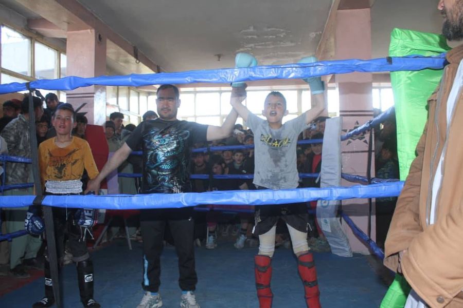 بامیانو کې د ۳۰ ورزشکارانو ترمنځ د سوک وهنې سیالۍ ترسره شوې