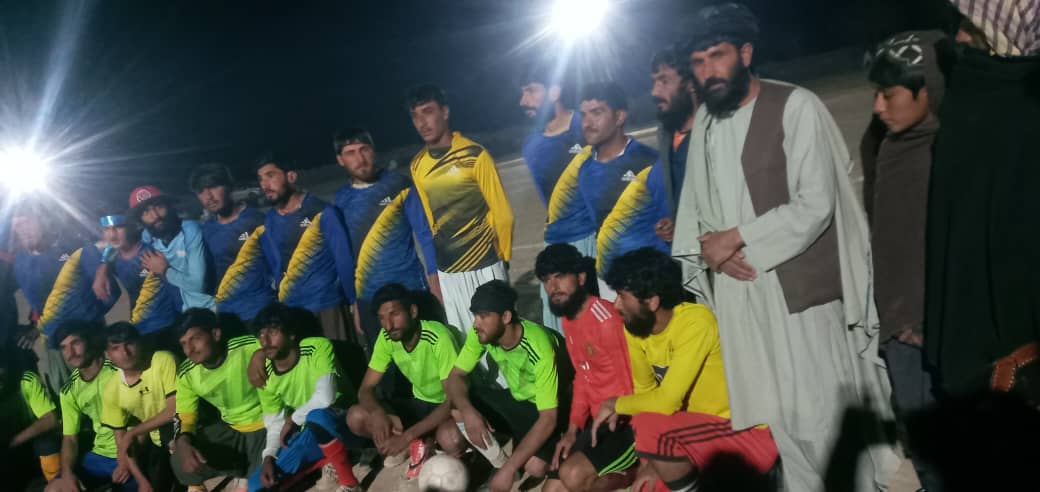 هلمند ؛ رقابت‌های تیپ بال کرکت میان ۲۲ تیم در ولسوالی ناوه آغاز شد