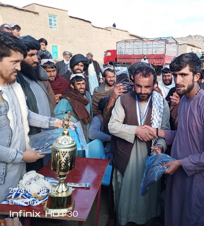 دایکندی؛ تیم میوند قهرمان رقابت های والیبال ولسوالی پاتو شد