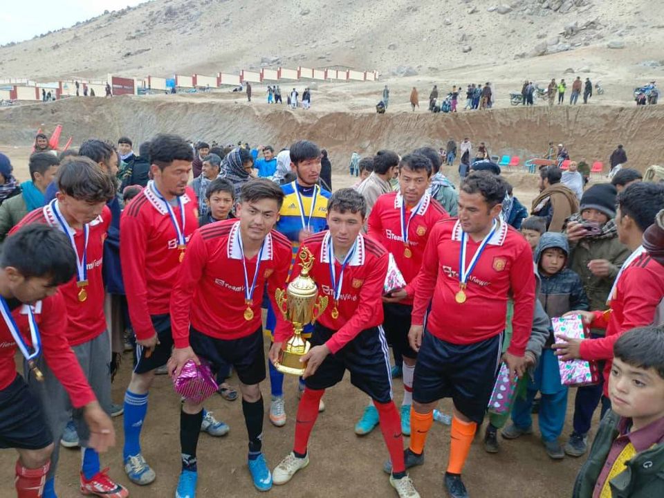 دایکندی ؛ رقابت های فوتبال میان ۱۴ تیم در ولسوالی شهرستان برگزار شد
