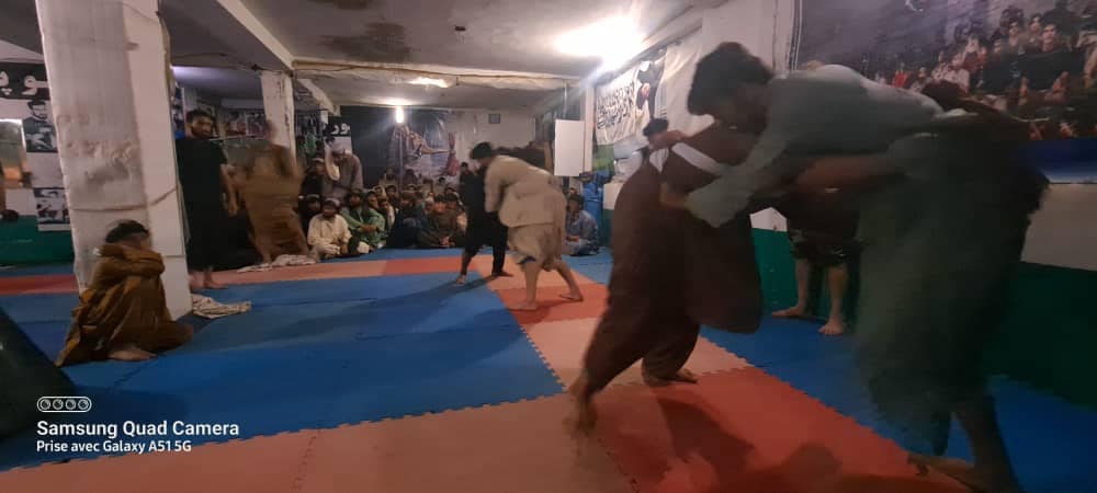 زابل؛ په مرکز قلات ښار کې د محلي غېږ نيونې سيالۍ ترسره شوې