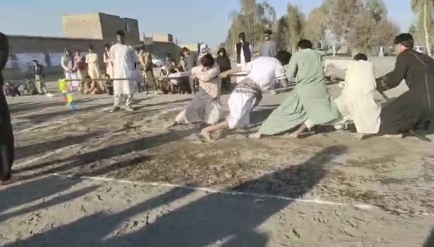 په خوست کې د رسۍ کشولو دودیزو سیالیو اتلولي احمد یاد لوبډلې وګټله