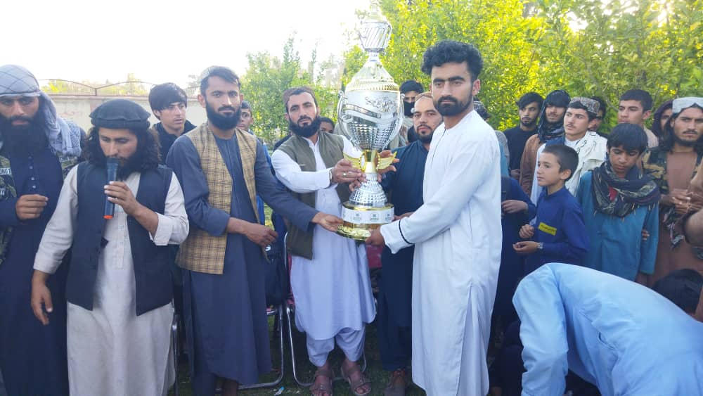 لغمان؛ الینګار لوبډلې د مهترلام سوپر ۸ ټېپ بال کرکت سیالیو اتلولي وګټله