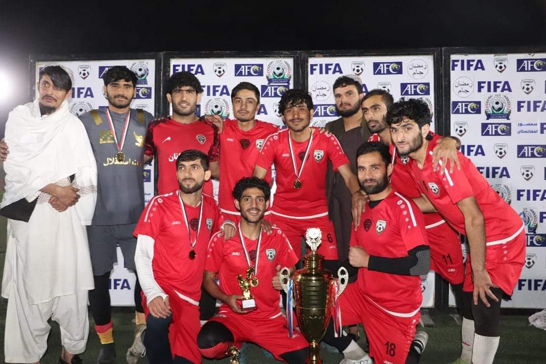 کندهار کې د ۱۶ لوبډلو ترمنځ د فوټبال ناک اوټ سیالۍ د الفت ځوانانو لوبډلې په اتلولۍ پای ته ورسېدې