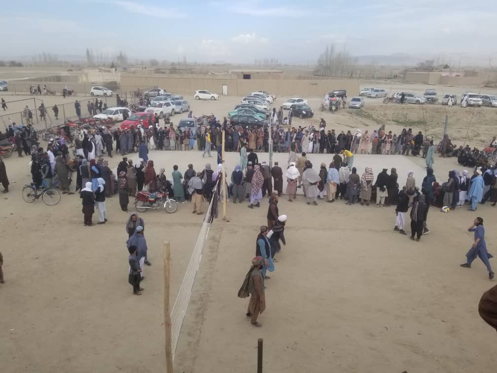 غزني؛ اندړ ولسوالۍ کې د ۱۴ لوبډلو ترمنځ د والیبال سیالۍ پیل شوې