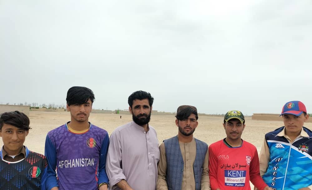 هلمند؛ په مرکز لښکرګاه کې د اتو لوبډلو ترمنځ د ټېپ بال کرکټ سیالۍ پیل شوې