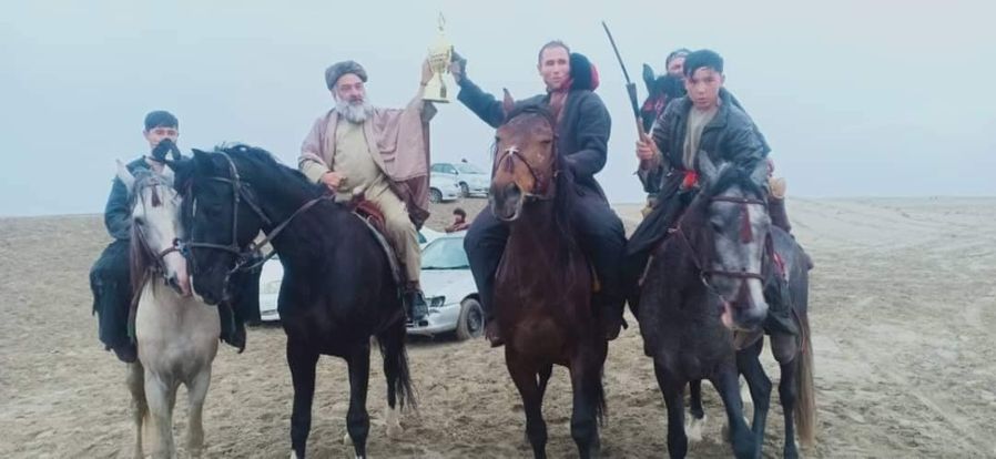 کندز؛ په‌قلعه‌ذال ولسوالۍ کې د ۵۰ چاپندازانو ترمنځ د وزلوبې سيالۍ ترسره شوې