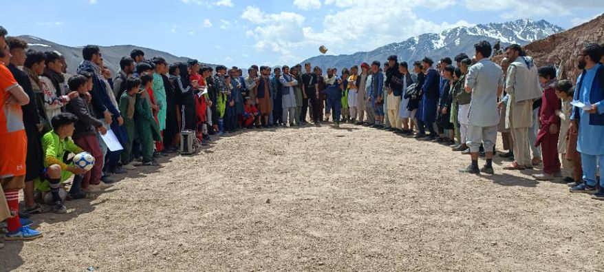 دایکندی؛ مسابقات اتلتیک پرتاب سنگ با اشتراک ۴۰ ورزشکار در ولسوالی اشترلی برگزار گردید