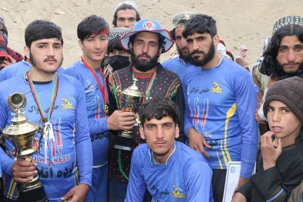 پایان رقابتهای کرکت تیپ بال میان ۱۸ تیم در ولسوالی چک میدان وردگ