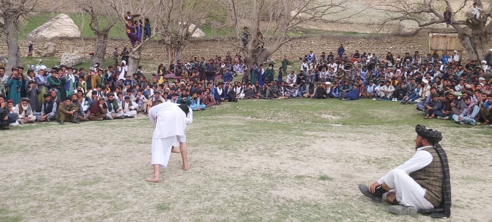 غور؛ مسابقات کشتی محلی با اشتراک ۶۰ پهلوان برگزار گردید
