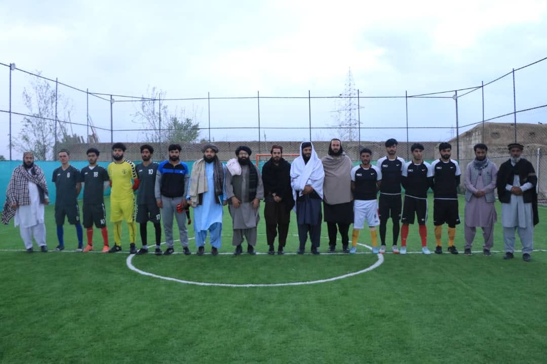 د ورزش ادارې عمومي رئیس مولوي احمد الله وثیق د لوګر ولایت له ورزشي امریت او کارمندانو څخه لیدنه وکړه