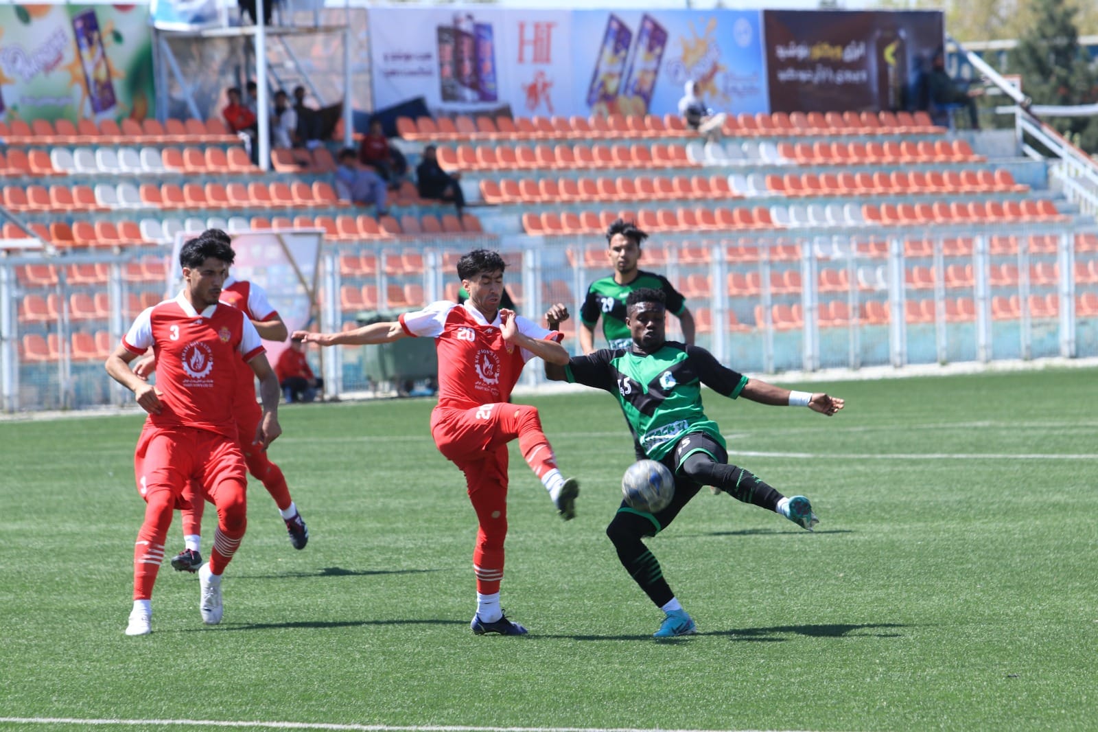 In the continuation of the National Football Champions League, in the 9th and 10th games of this league, the Attack Energy teams played against Sorkh Pushan Khawfi and the Esteghlal Kabul team played against the Moj Sahil team.