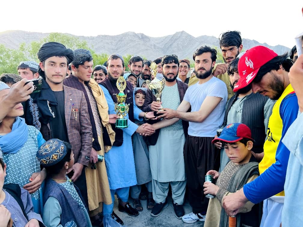 ارزګان؛ چوره ولسوالۍ کې د خوشحال اختریز جام په نوم د ټېنس بال کرکټ سیالۍ پای ته ورسېدې