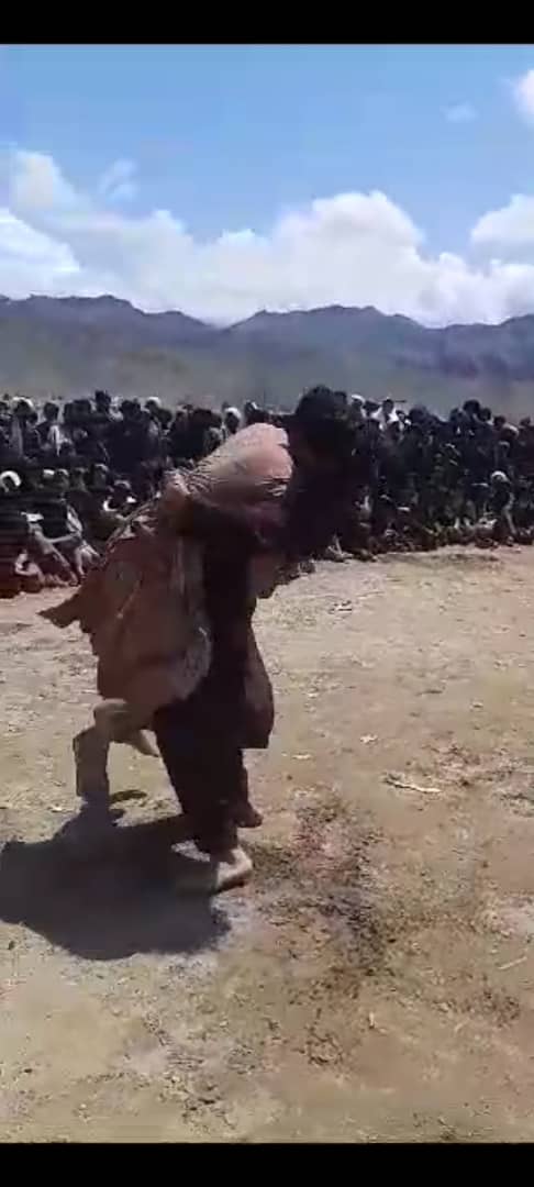 ارزگان؛ په چهارچینو ولسوالۍ کې د ۲۸ لوبډلو ترمنځ د اختریز جام په نوم د غېږ نيونې سيالۍ پای ته ورسېدې