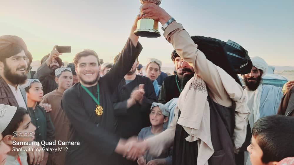 هلمند؛ حېدر ځوانانو لوبډلې د يووالي په نوم د ټېب بال کرکټ سياليو اتلولي وگټله