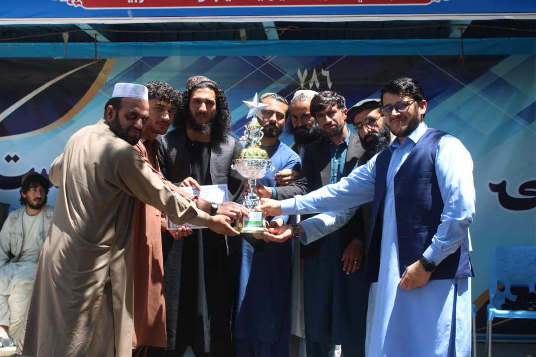 خوست؛ د ۵۰۰ زده کوونکو ترمنځ دودیزې لوبې ترسره شوې