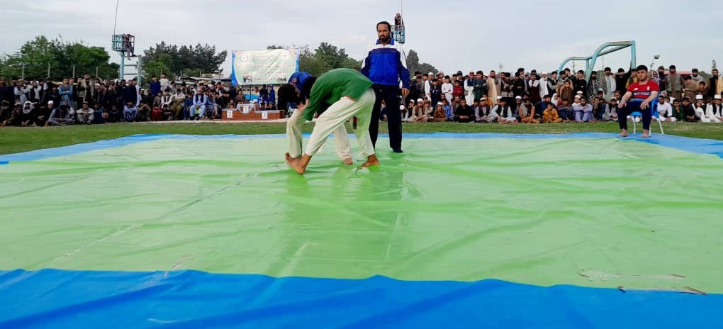 کندز کې د ۴۴ پهلوانانو ترمنځ د غېږ نیونې ټاکنیزې سیالۍ ترسره شوې