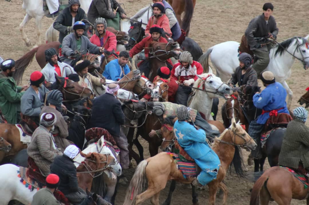 تخار؛ جشنواره‌ ورزشی با برگزاری مسابقات مختلف ورزشی در ولسوالی رستاق به پایان رسید